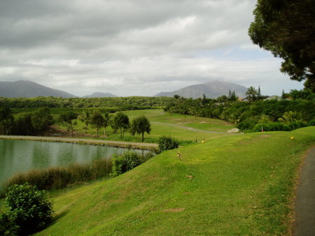 http://www.bouger-en-nouvelle-caledonie.com/wp-content/uploads/tina_golf_montdore.jpg